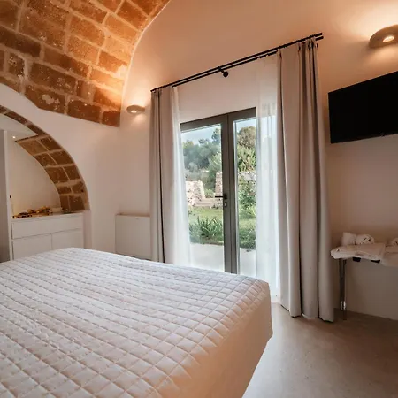 La Vacia Country 4* Pulsano